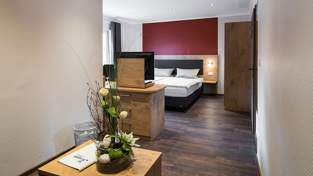 Hotel Kupper Restaurant Eppenbrunn Pfalzerwald Erholungsgebiet Luftkurort Naturpark Nordvogesen Beirgarten Deutschland Frankreich Wandertouren