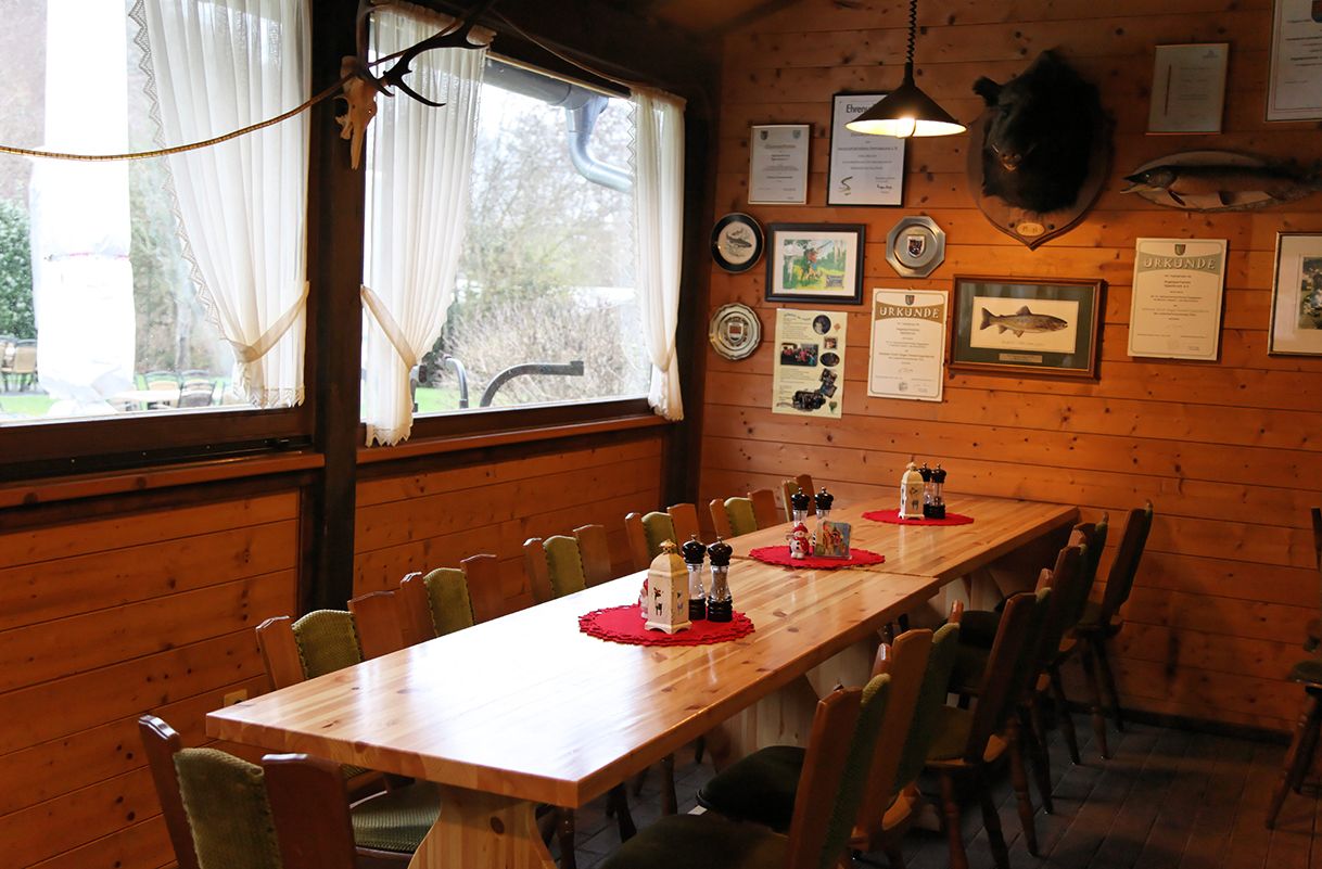 Hotel Restaurant Kupper Biergarten Eppenbrunn Pfälzerwald Erholungsgebiet Luftkurort Naturpark Nordvogesen Deutschland Frankreich